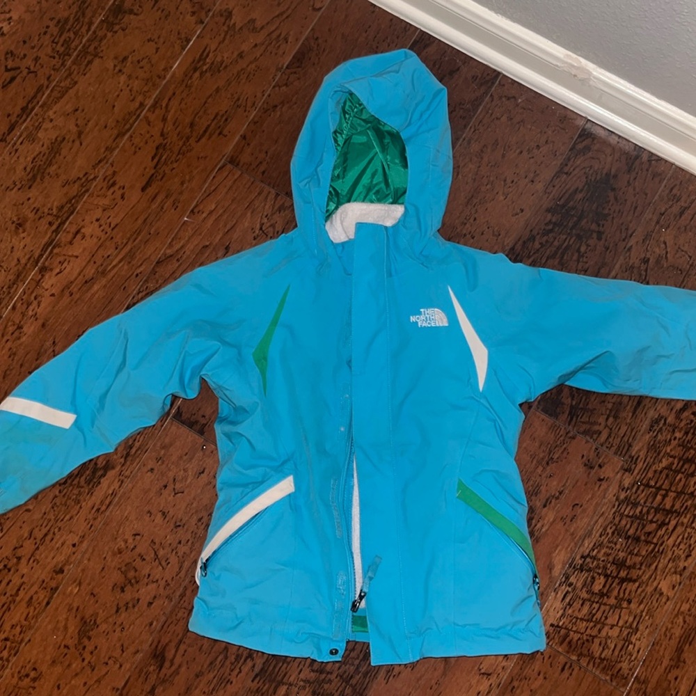 Like new “The North Face” Girl’s Ski Jacket